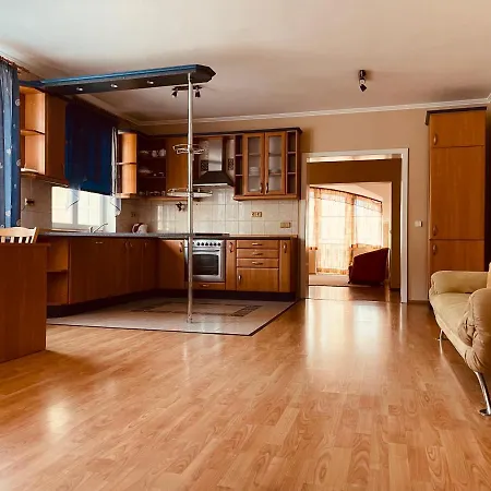 Apartmán Derby Kvary *